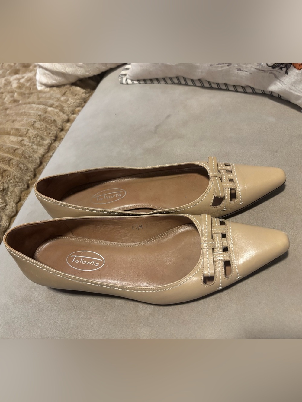 Talbots Neutral Beige Pointed Toe Woven Vamp Cutout Flats Bow Leather Shoes 6.5